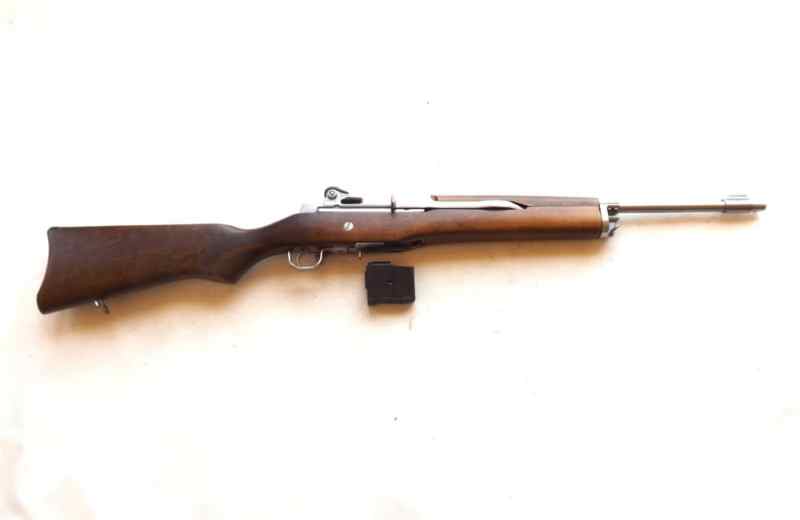 RUGER MINI-14 SEMI AUTO RIFLE CAL 223 REM 18&quot; BARR