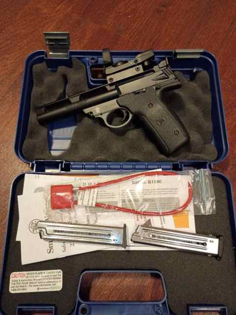 Smith &amp; wesson 22A1 .22 Very Rare Bull Barrel and 