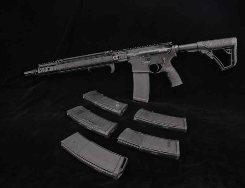 Daniel Defense DDM4 V7 LW 5.56mm NATO (.223 Rem.) 