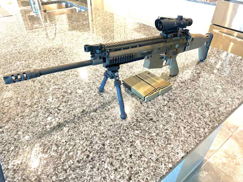FN SCAR 17S W/ACOG