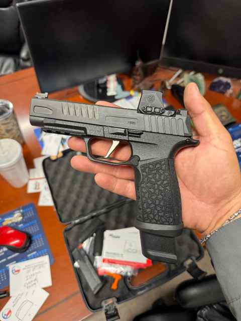 Sig P365 Fuse with Sig Romeo x compact 