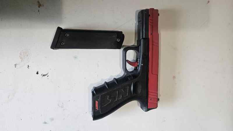 NLT01.jpg